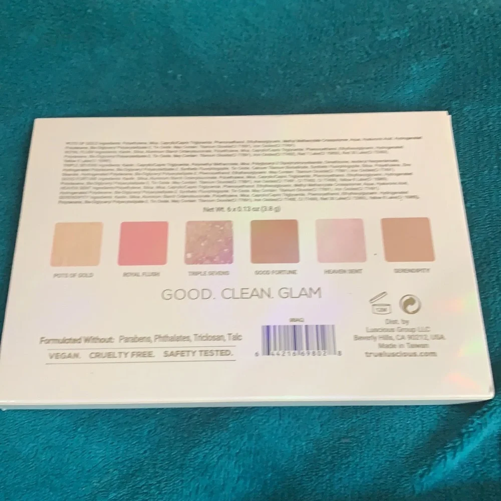 TRUE + LUSCIOUS Lucky Glow‎ Palette Skin-perfecting
